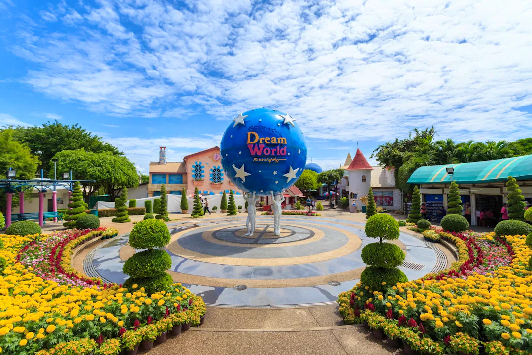 Dream World Bangkok with Round Trip Share Transfer